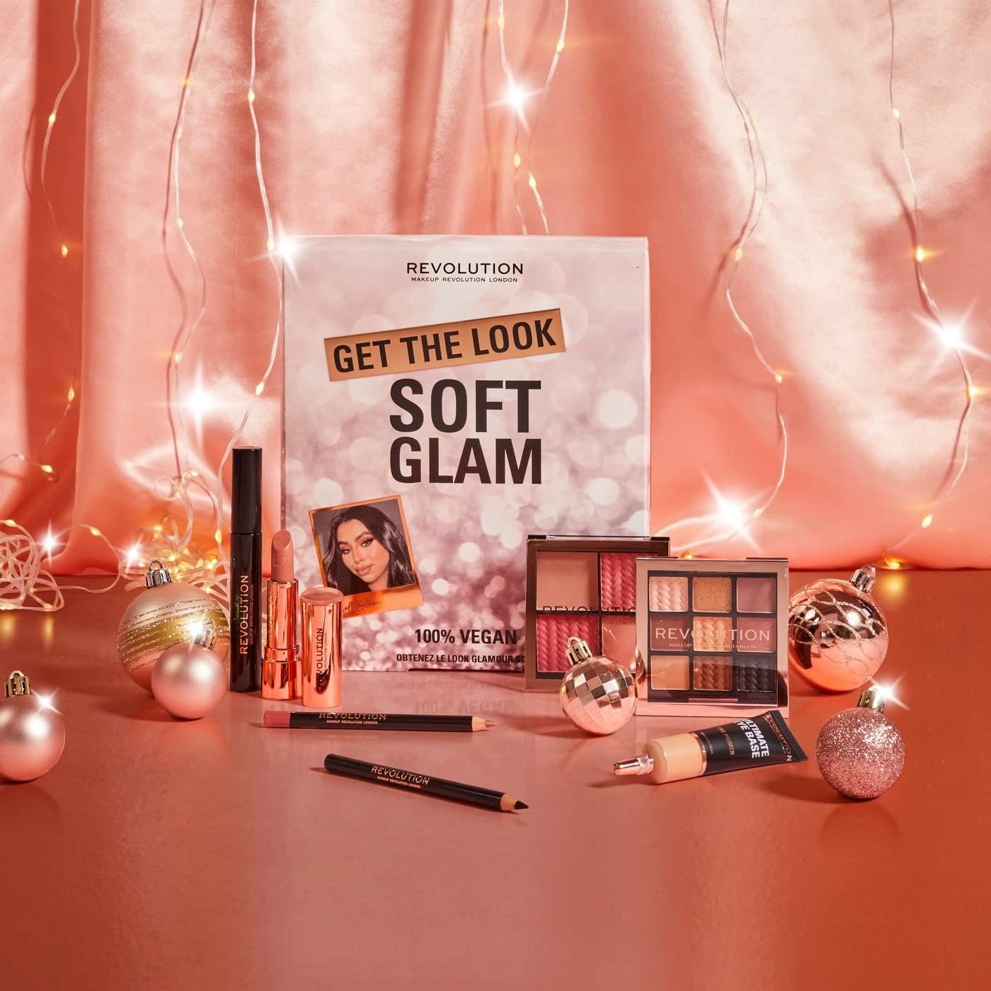 REVOLUTION GET THE LOOK: SOFT GLAM MAKEUP GIFT SET