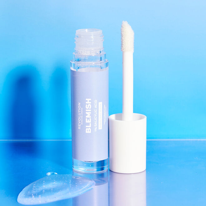 REVOLUTION SKINCARE ANYTIME ANYWHERE 1% SALICYLIC ACID BLEMISH TOUCH UP STICK