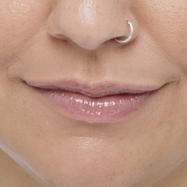 REVOLUTION POUT BOMB PLUMPING GLOSS