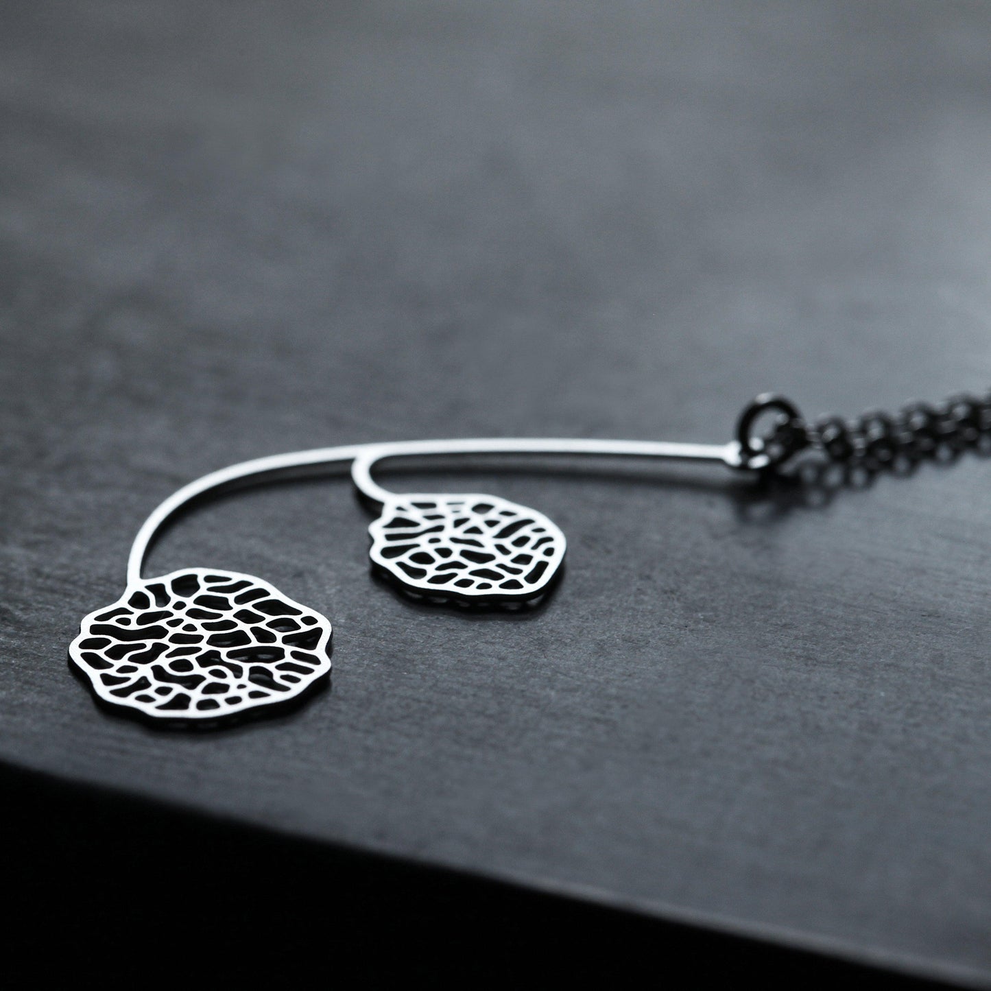 CONNECT PENDANT SMALL SILVER WITH CHAIN