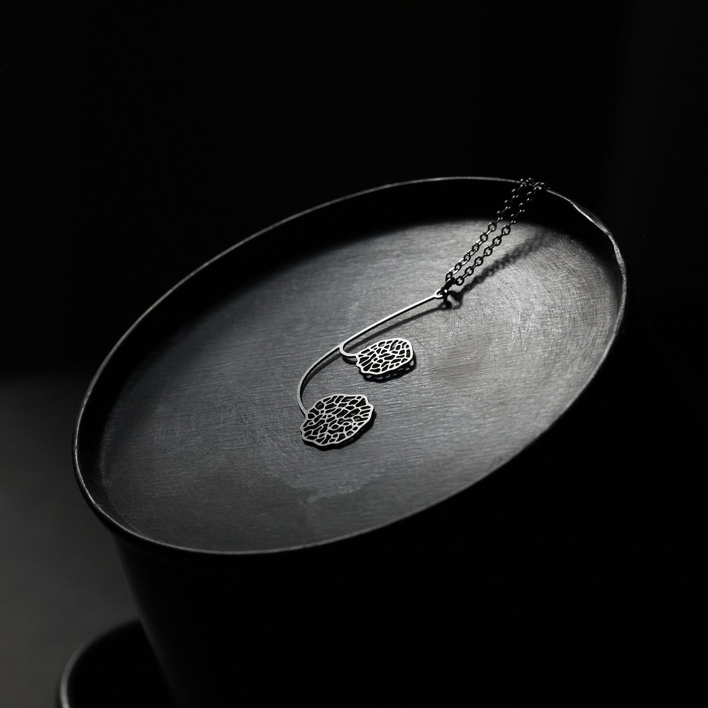 CONNECT PENDANT SMALL SILVER WITH CHAIN