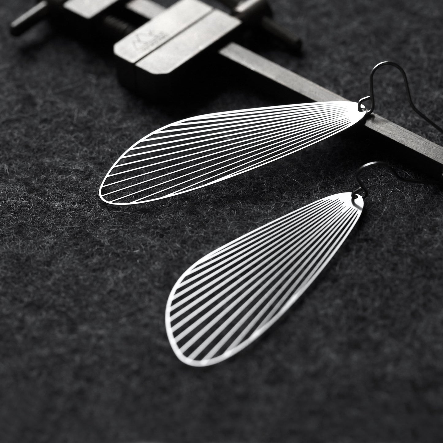 FAN EARRINGS MEDIUM SILVER