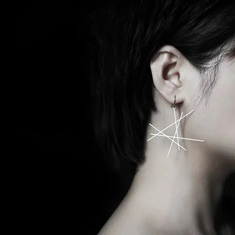 LINE EARRINGS MEDIUM SILVER