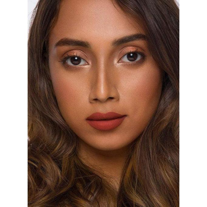 LIPPING ON THE EDGE LIP LINER