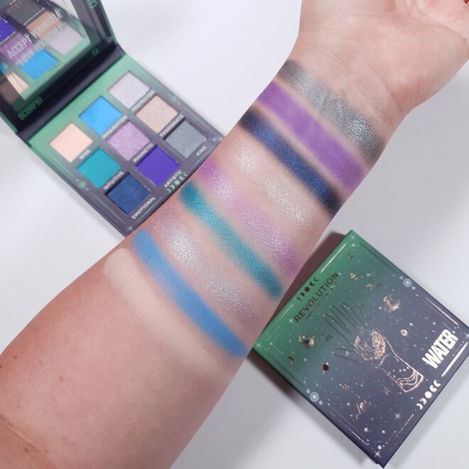 REVOLUTION FANTASY WATER SHADOW PALETTE