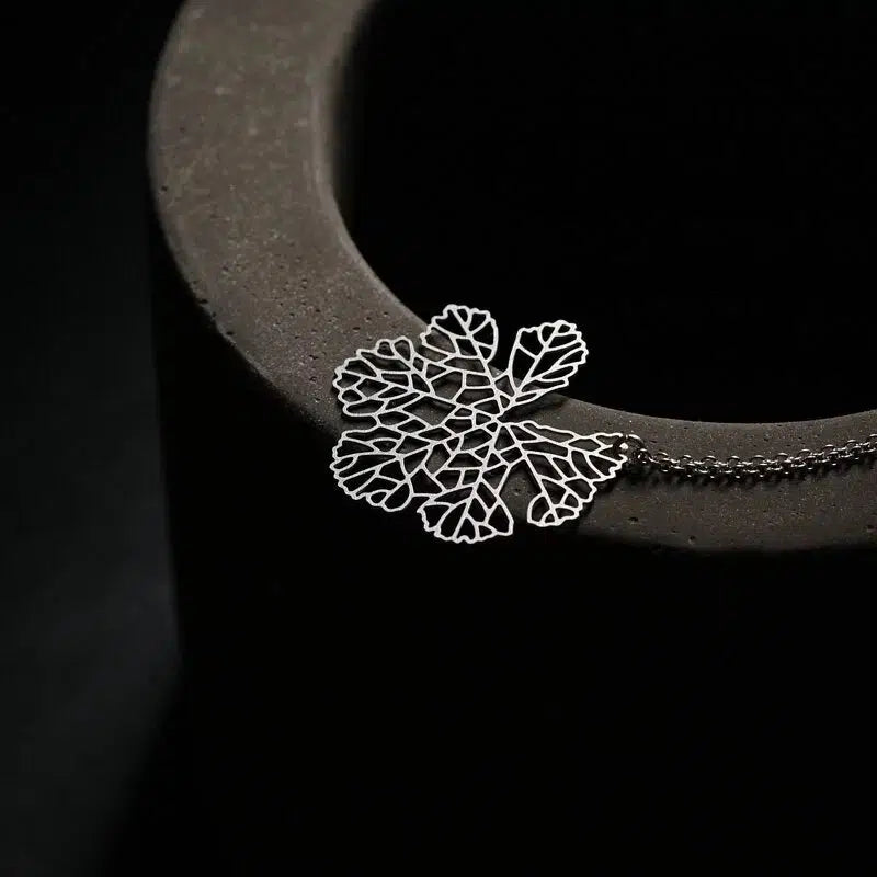 SKELETON LEAF PENDANT SMALL SILVER WITH CHAIN