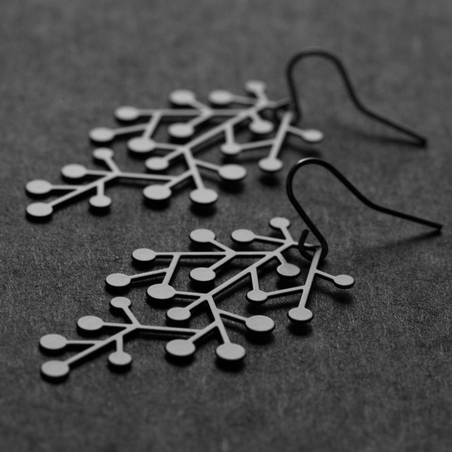 SNOWDAYS EARRINGS SMALL BLACK
