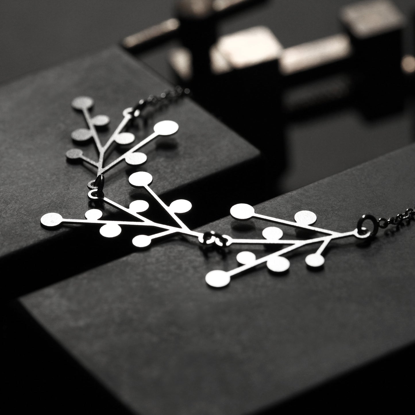 SNOWDAYS PENDANT D SILVER WITH CHAIN
