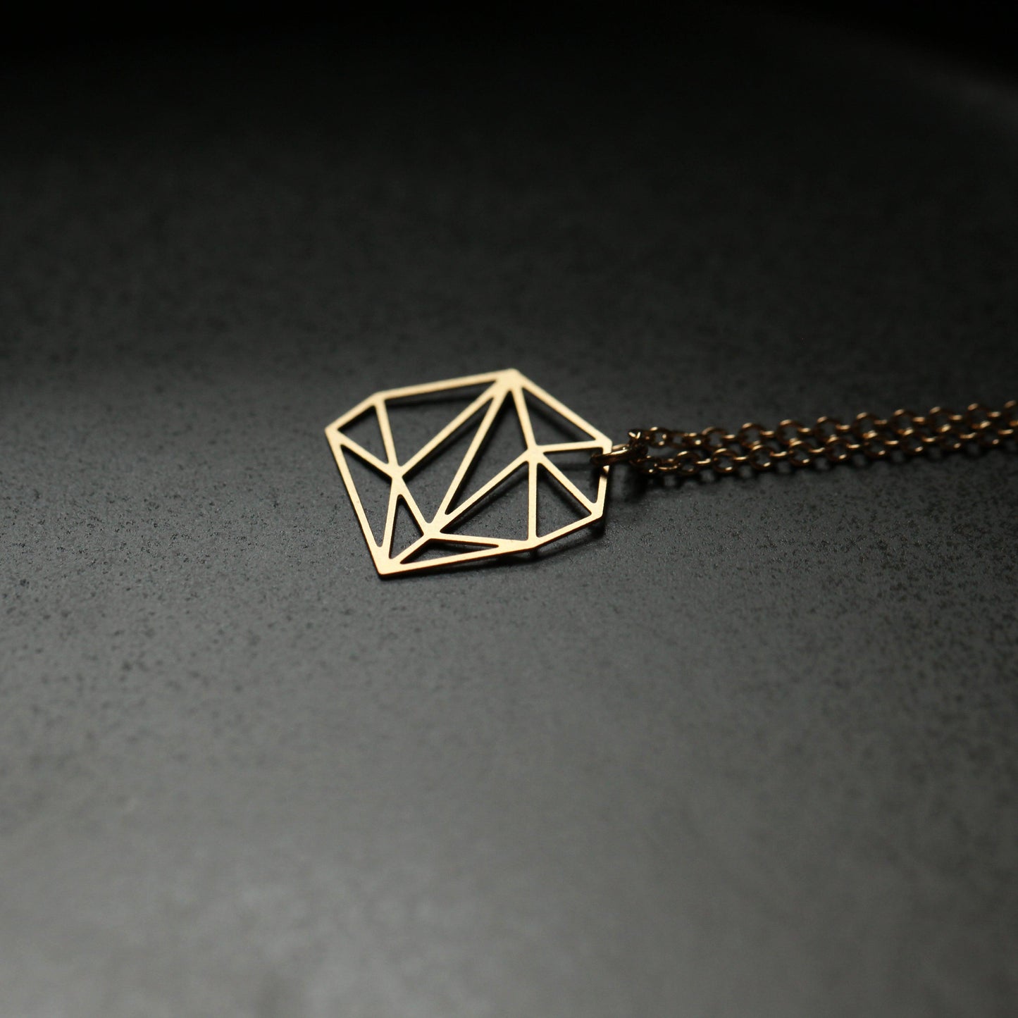 STONE PENDANT EXTRA SMALL GOLD WITH CHAIN