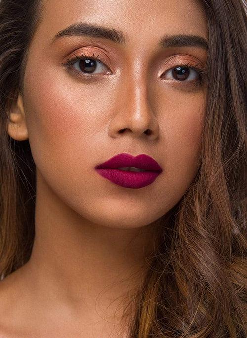 10HR LIPPING ON THE EDGE LIP LINER