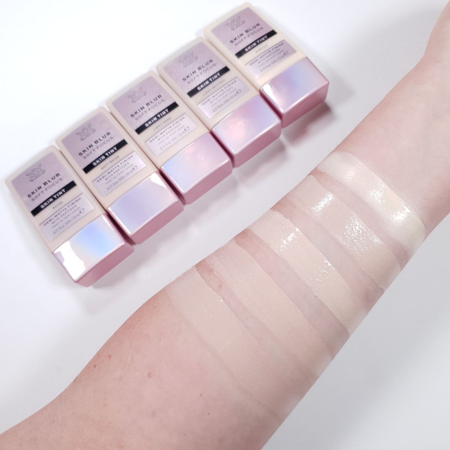 XX REVOLUTION SKIN BLUR SOFT FOCUS SKIN TINT BEIGE