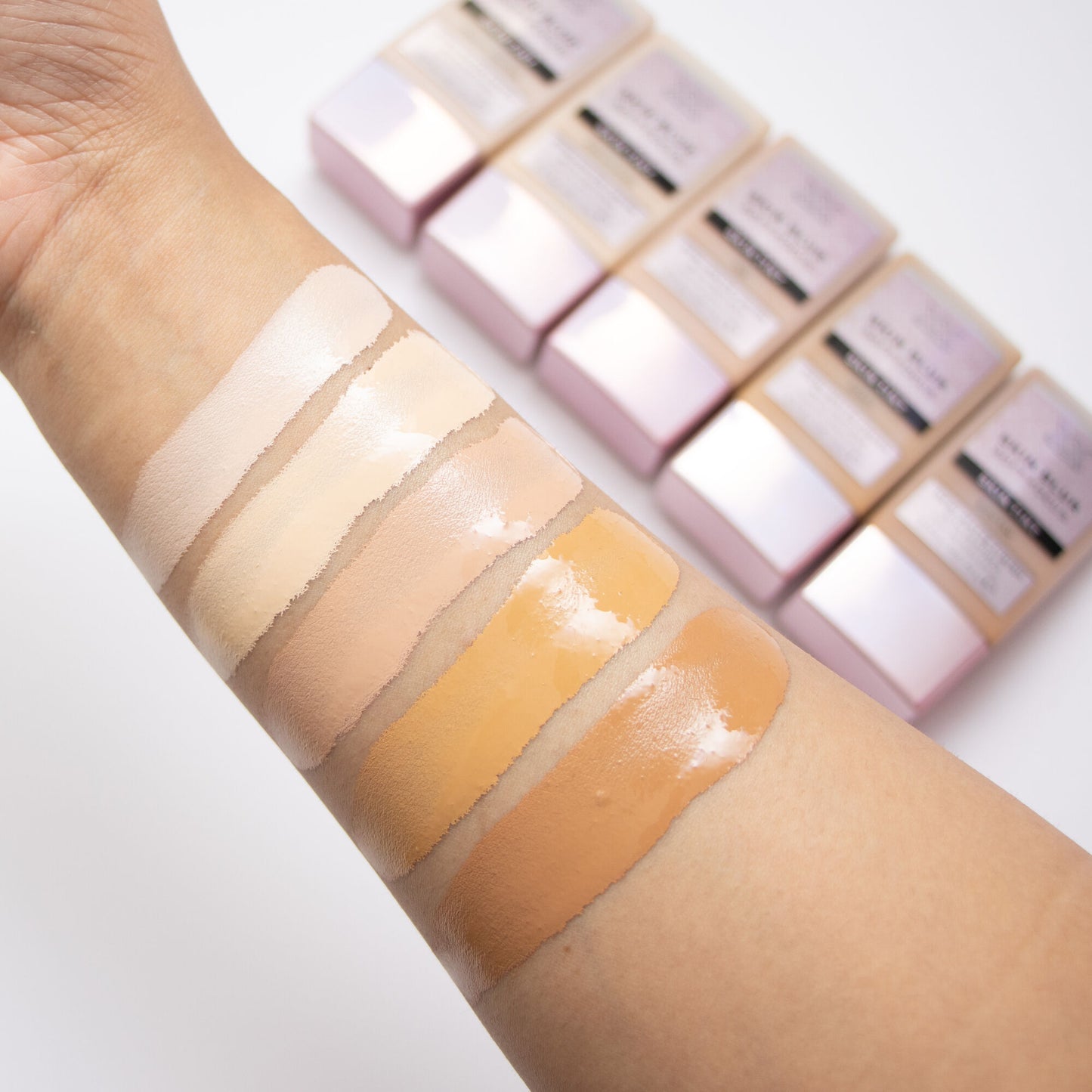 XX REVOLUTION SKIN BLUR SOFT FOCUS SKIN TINT BEIGE