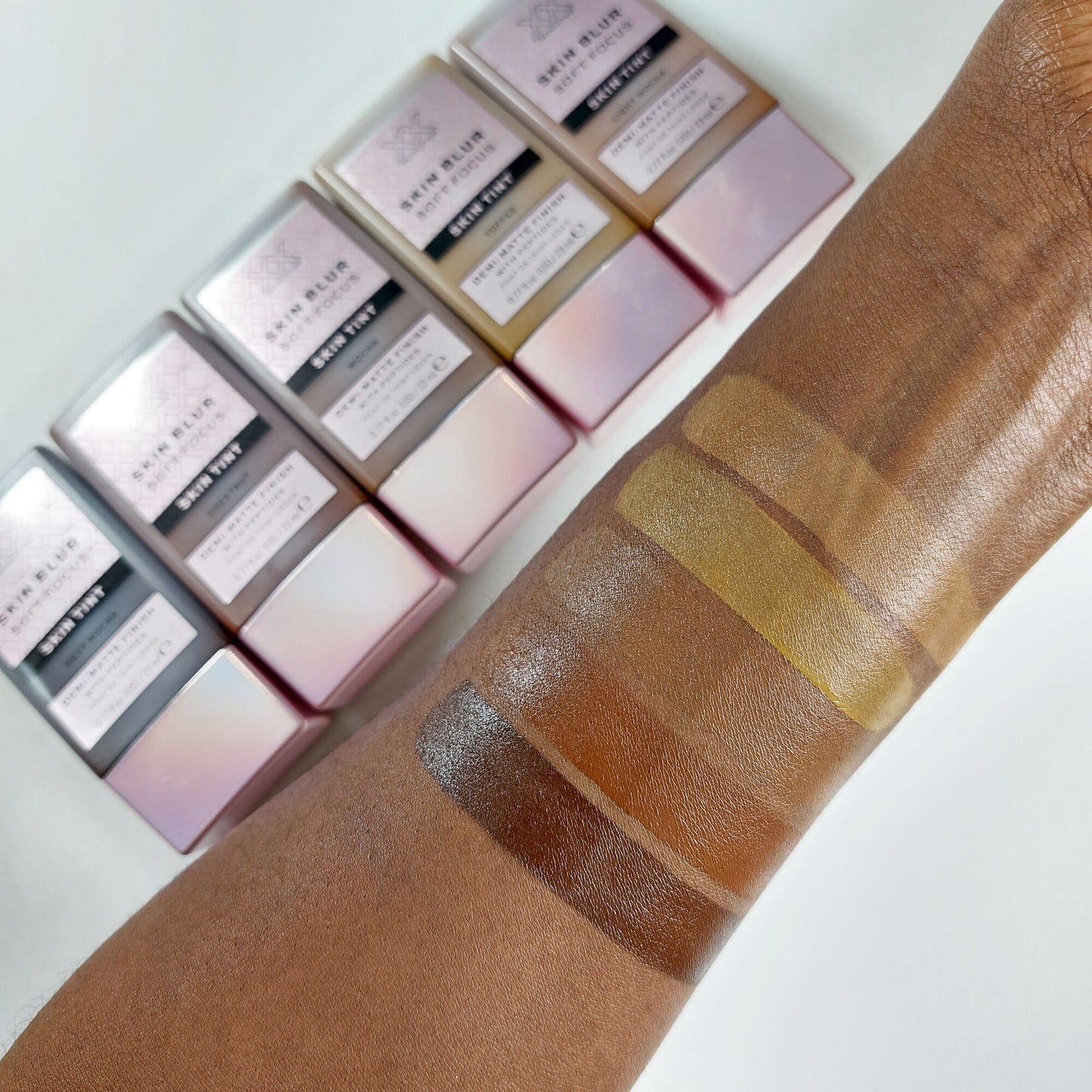 XX REVOLUTION SKIN BLUR SOFT FOCUS SKIN TINT BEIGE