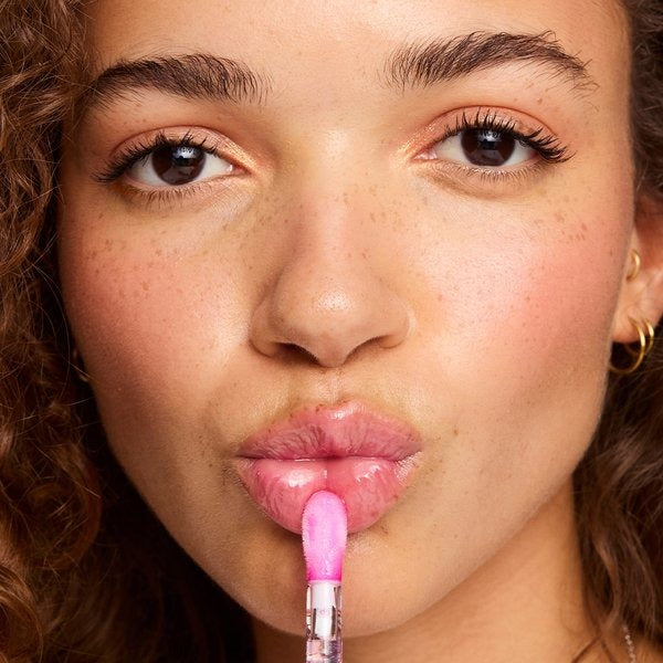 REVOLUTION POUT LIP OIL
