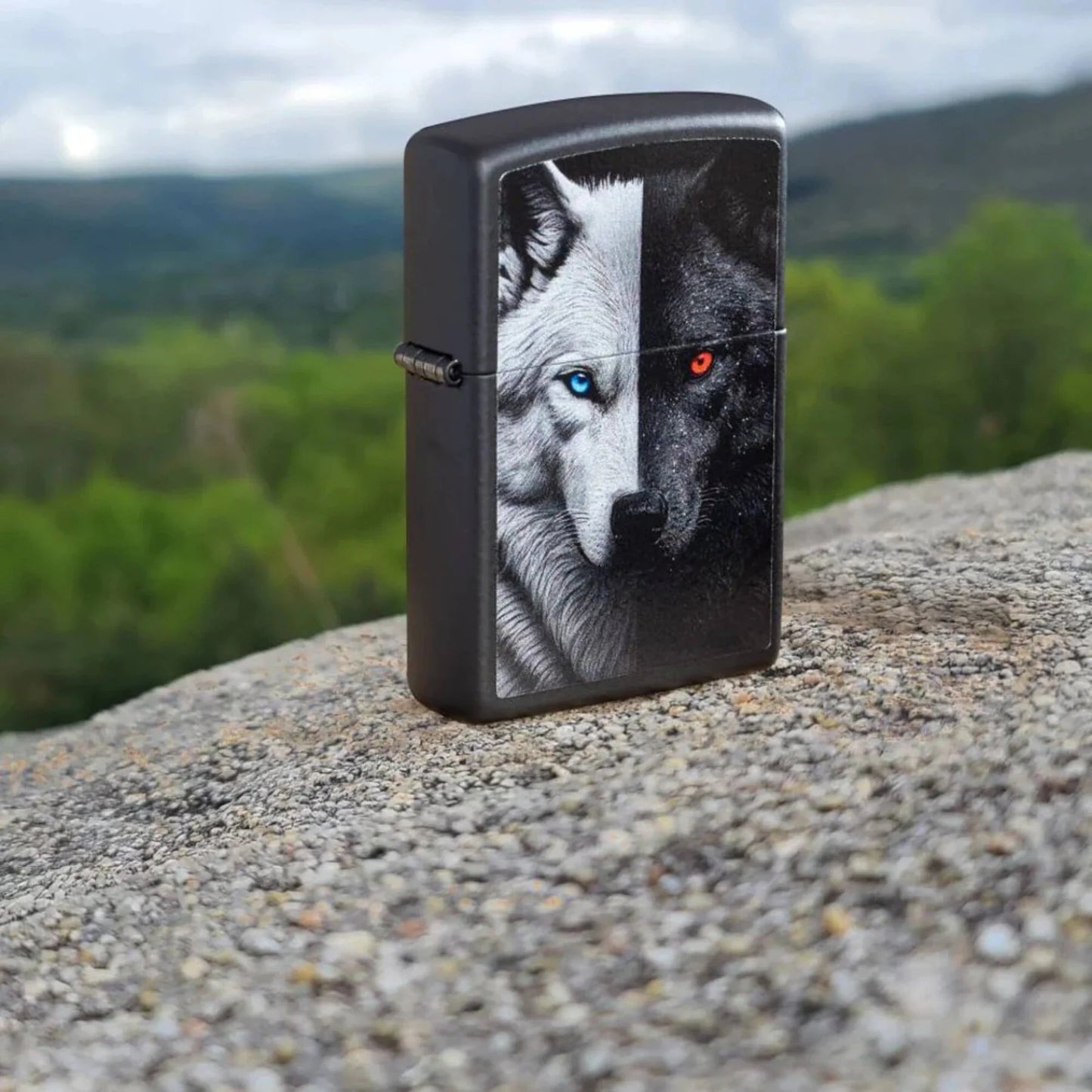 Zippo Wolf Black