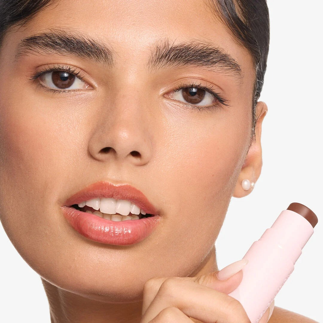 REVOLUTION SKIN SILK BRONZER STICK