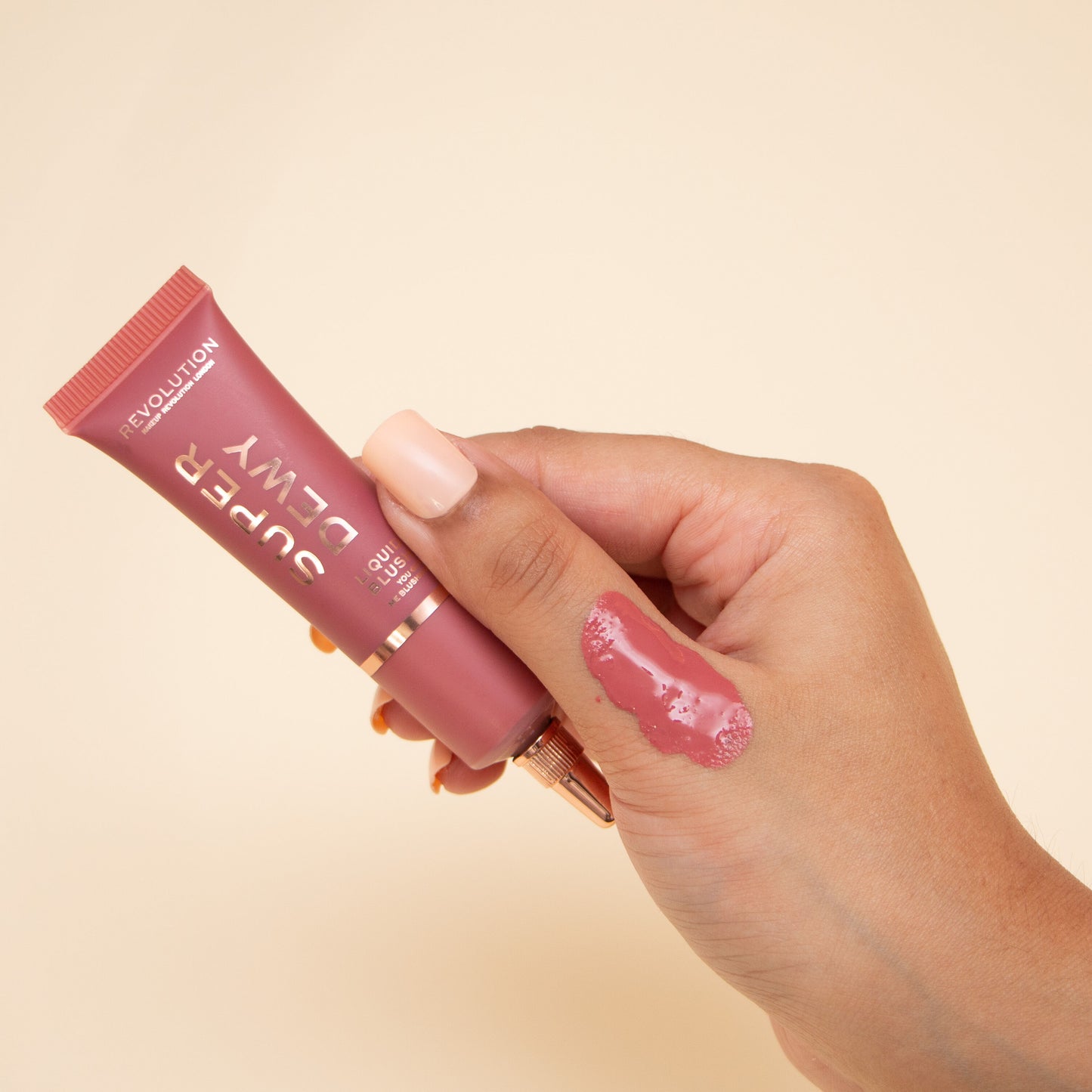 REVOLUTION SUPERDEWY LIQUID BLUSH BLUSHING IN LOVE