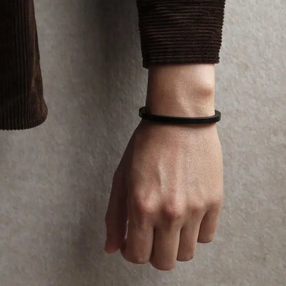 5X5 BANGLE BLACK