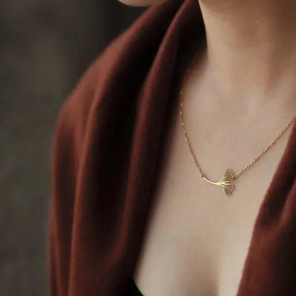 FLYING GINKGO PENDANT SMALL GOLD WITH CHAIN