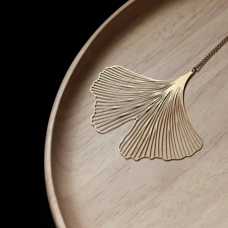 GINKGO PENDANT LARGE GOLD WITH CHAIN