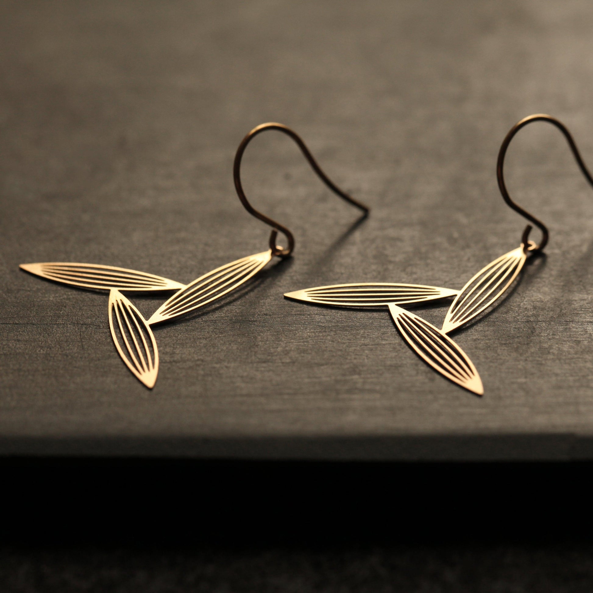 THREE SASAGRASSES EARRINGS SMALL GOLD